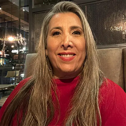Claudia Velloso